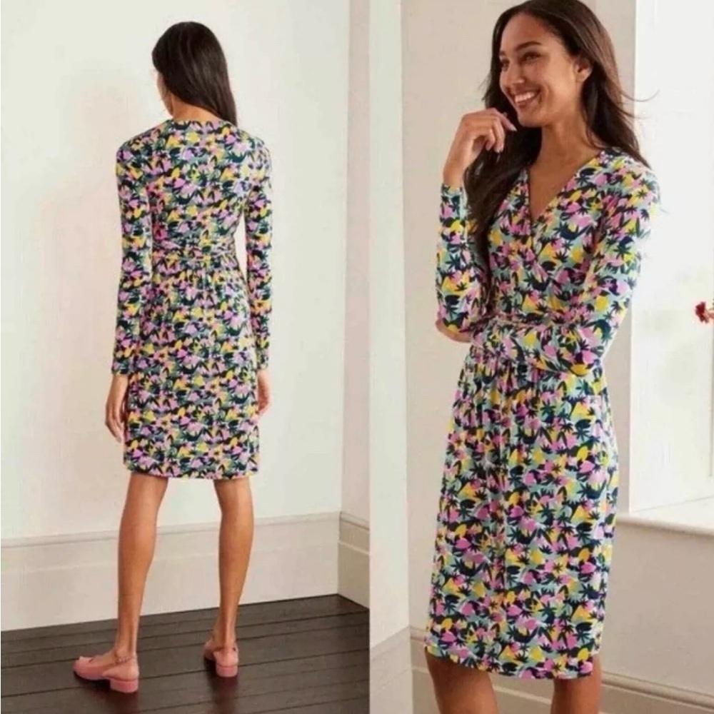 Boden Layla Jersey Dress Beautiful Print Size 2P in Like New Condition - Picture 2 of 10